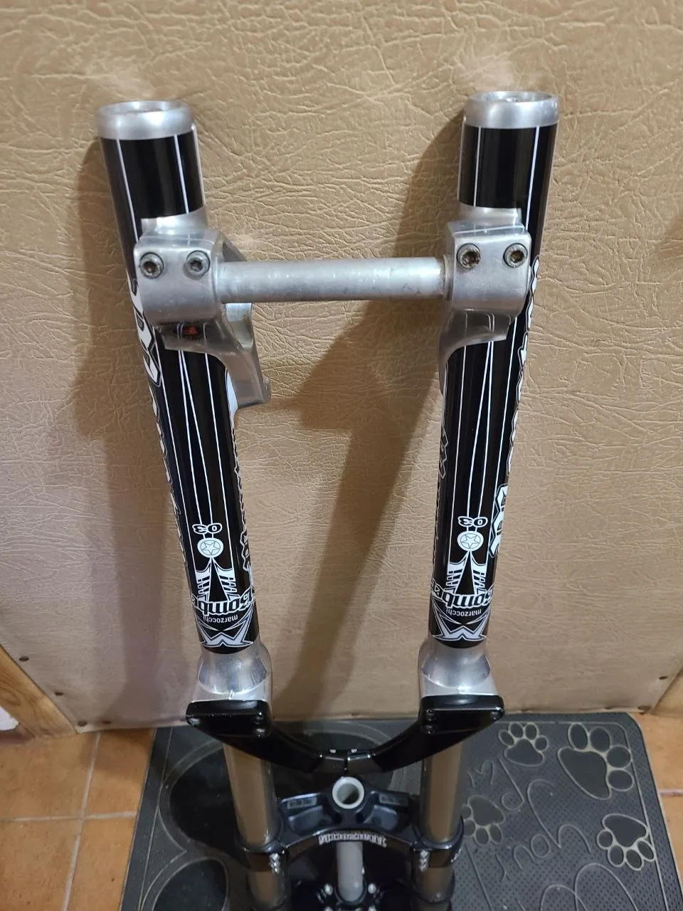 Вилка Marzocchi Monster 200mm фото 6