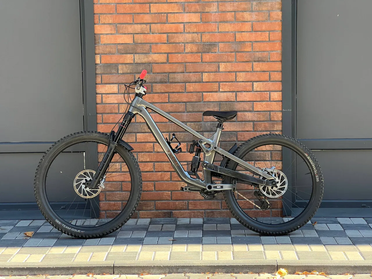 Велосипед Trek Slash 9 2024 фото 9