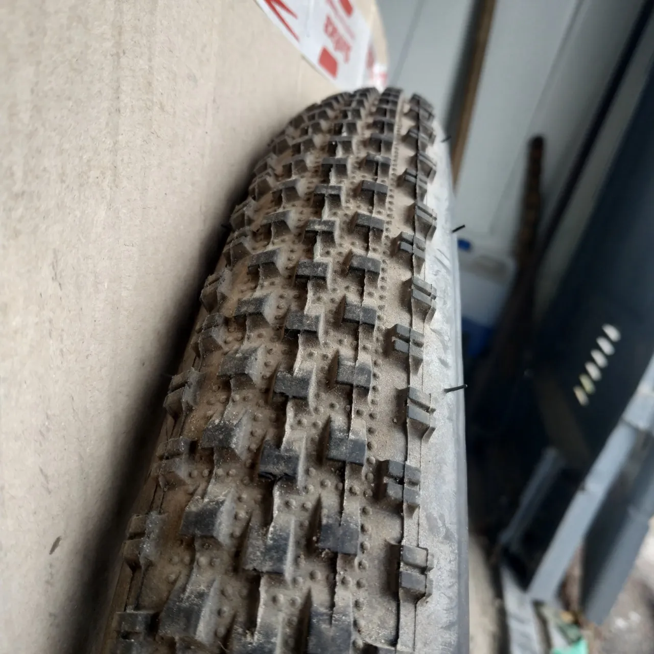 Покришка Maxxis Larsen TT 26×2.35 фото 4