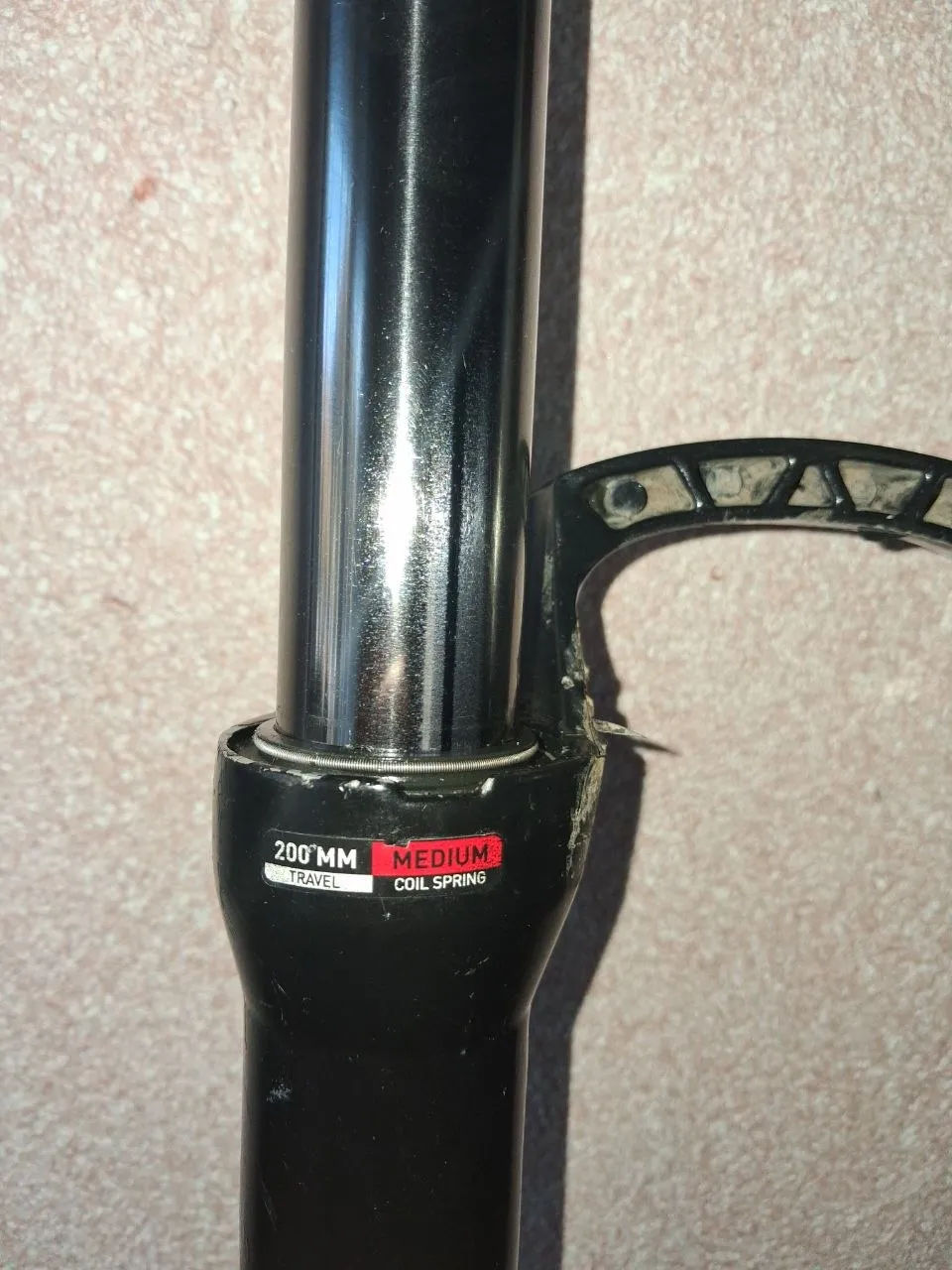 Вилка Rock Shox Domain R 200 мм + винос Giant інтегрований фото 4