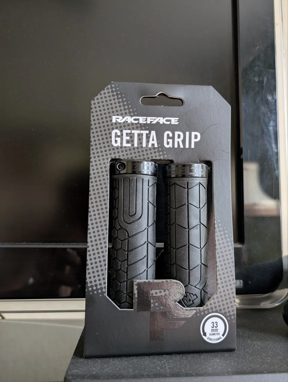 Гріпси RaceFace GETTA 33мм фото 1