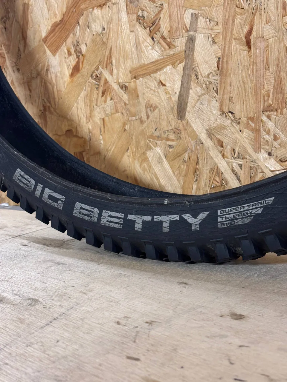 Покришка Schwalbe Big Betty Evo 29x2.4 фото 2
