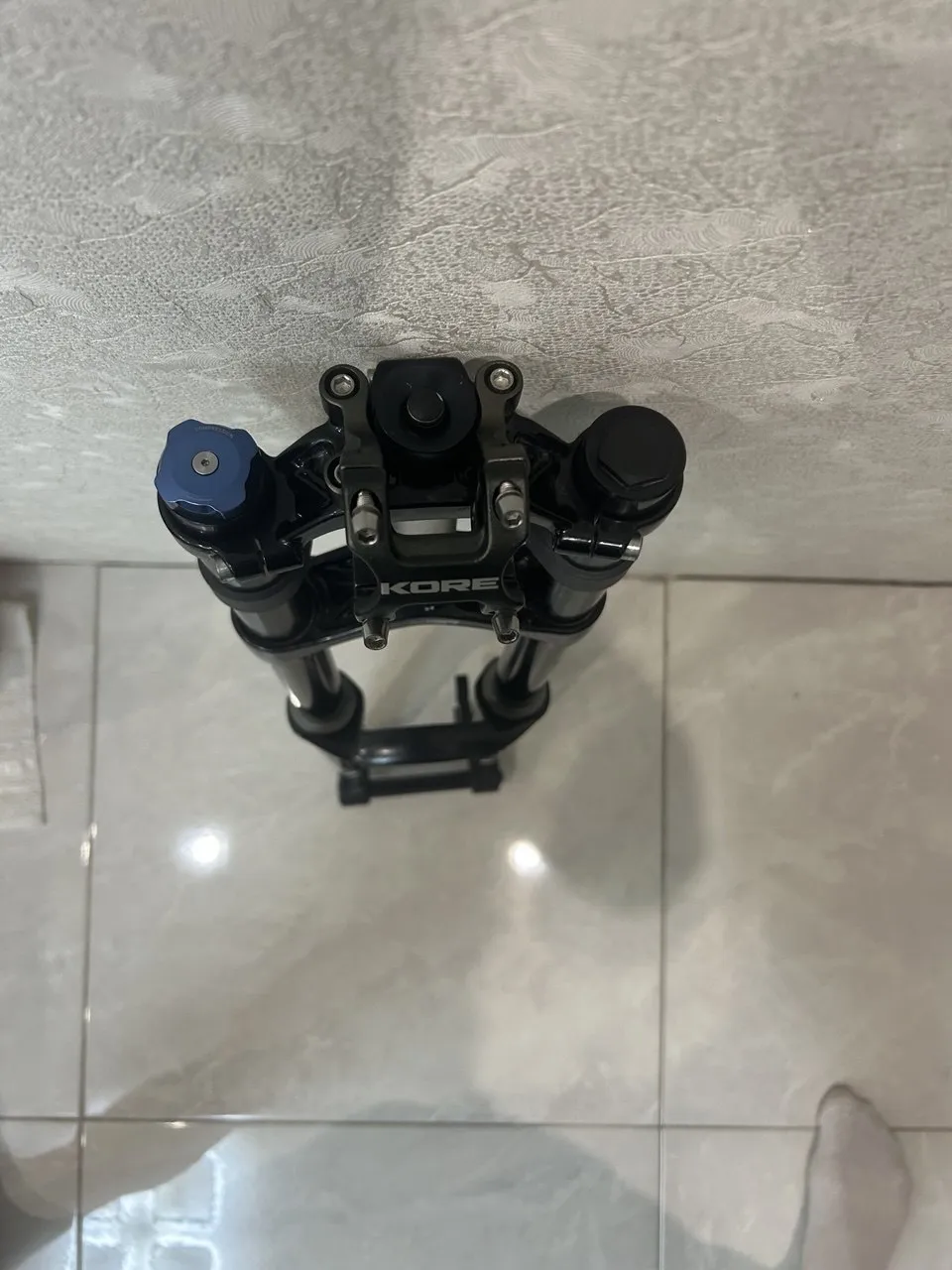 Вилка Rock Shox Boxxer RC 200mm + винос Kore фото 7