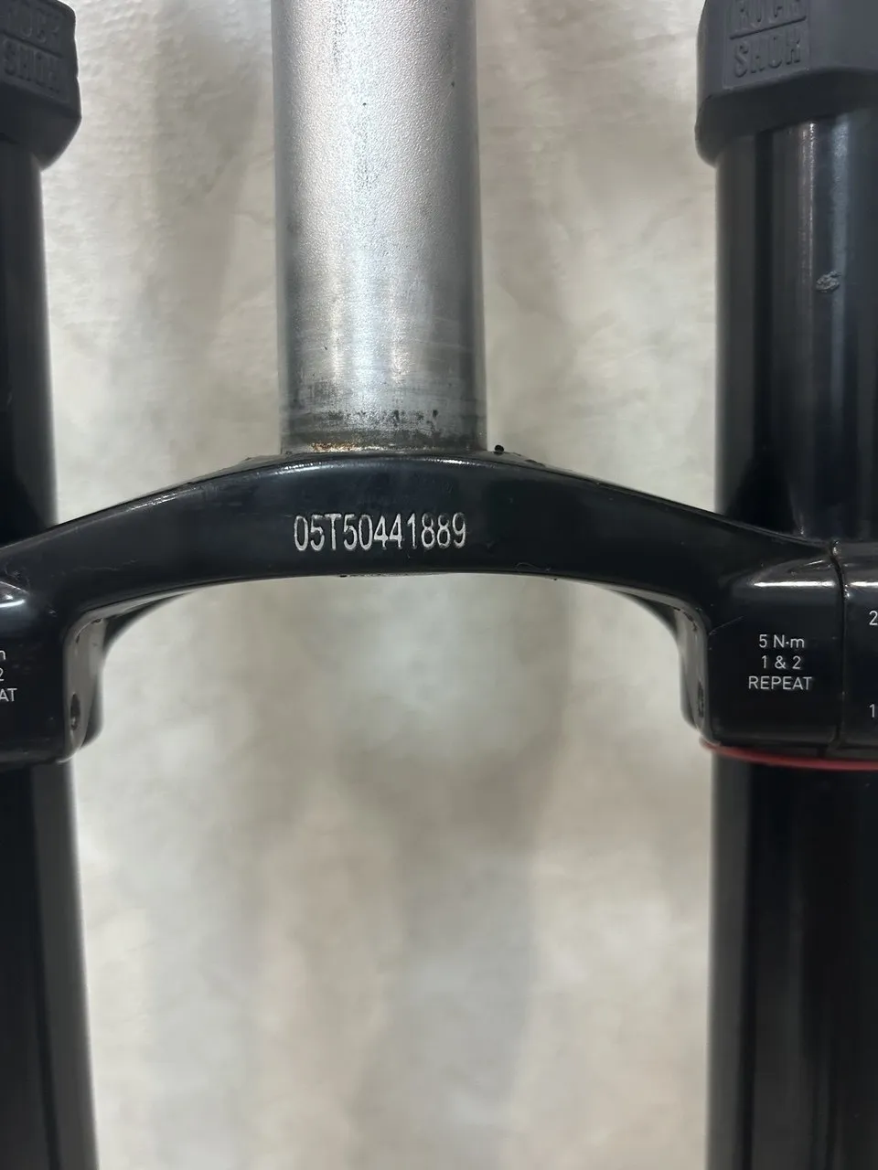Вилка Rock Shox Boxxer RC 200mm + винос Kore фото 8