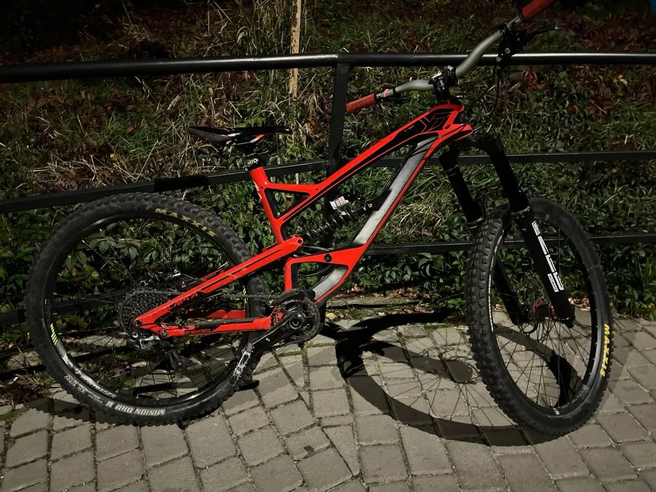 YT Capra CF Pro 2018 фото 2