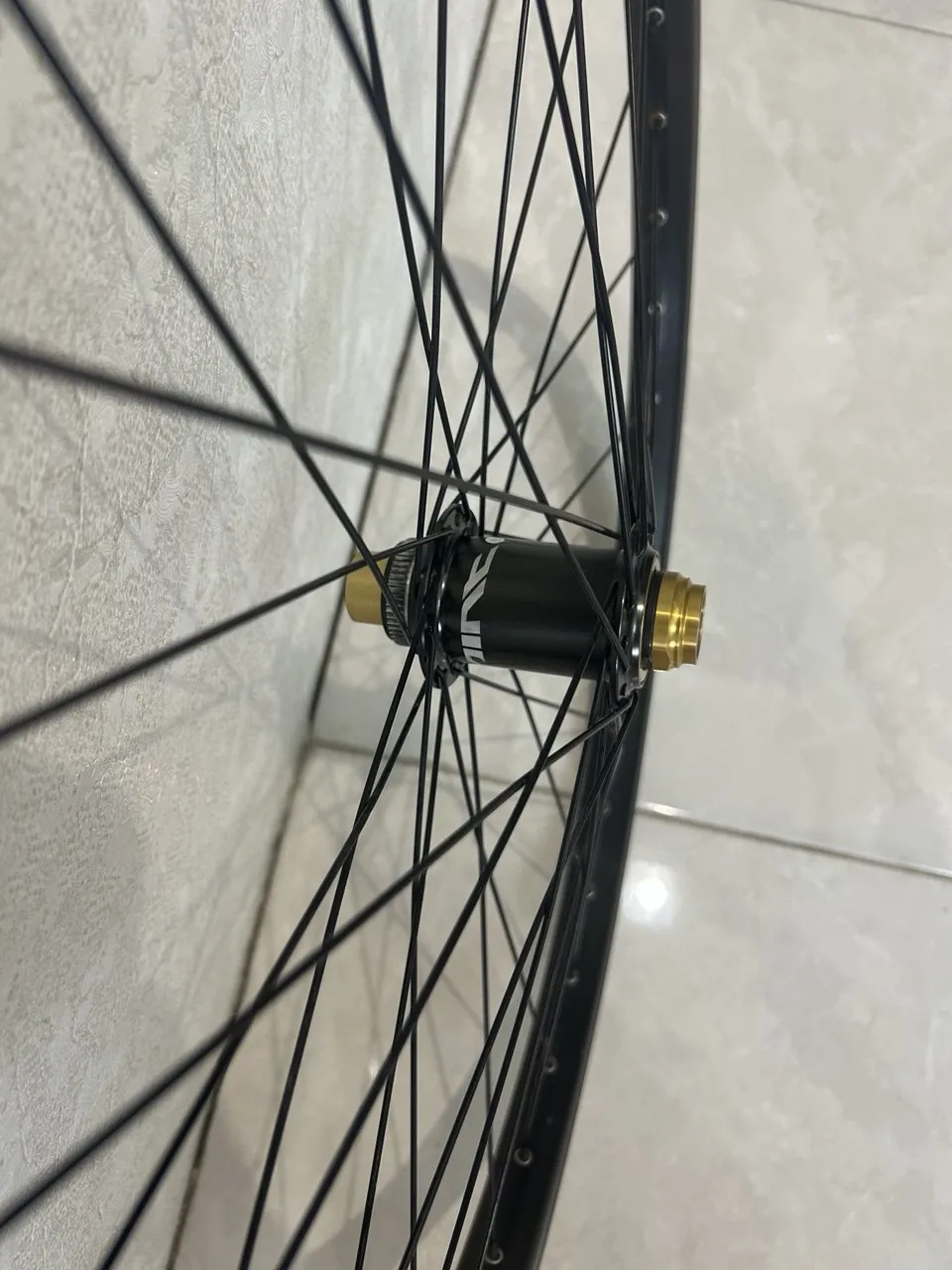 Обод 26" Shimano Saint HB-M820 з втулкою фото 5