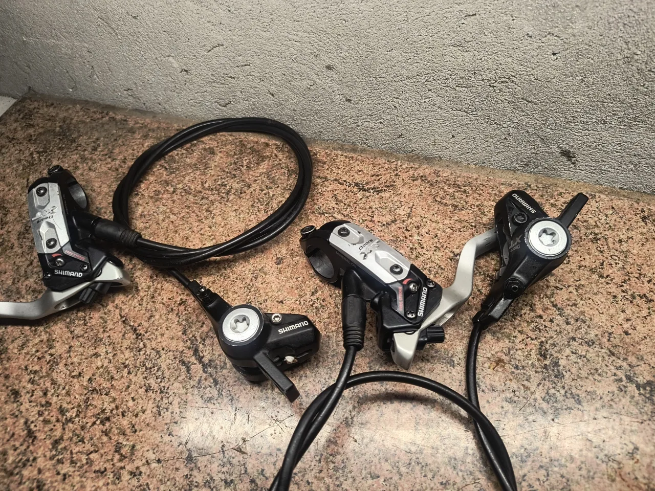 Гальма Shimano Deore XT 2 поршні фото 4