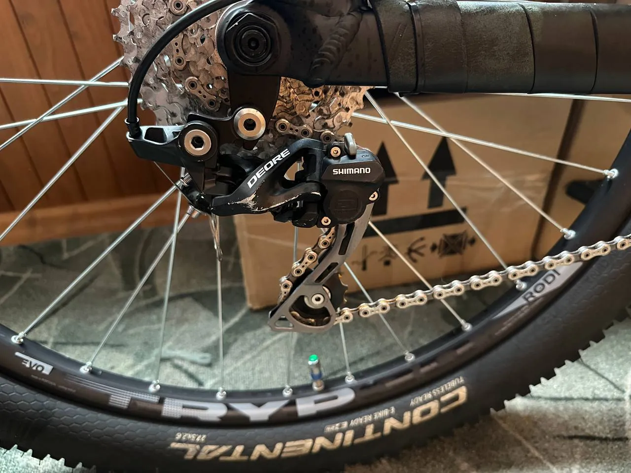 Манетка та перекидка Shimano Deore 10-speed Shadow+ фото 1