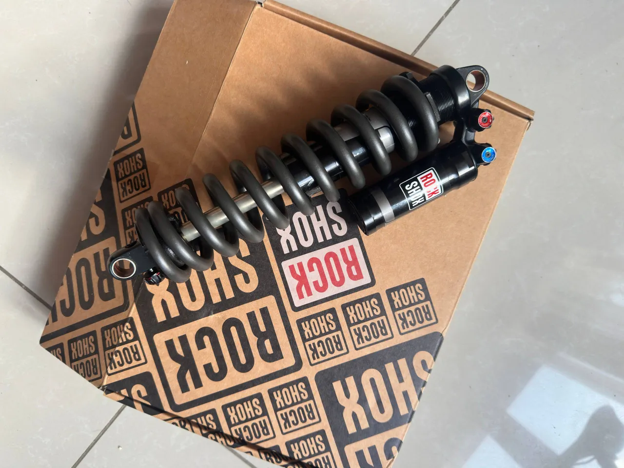 Амортизатор RockShox Vivid R2C 267x89 фото 2