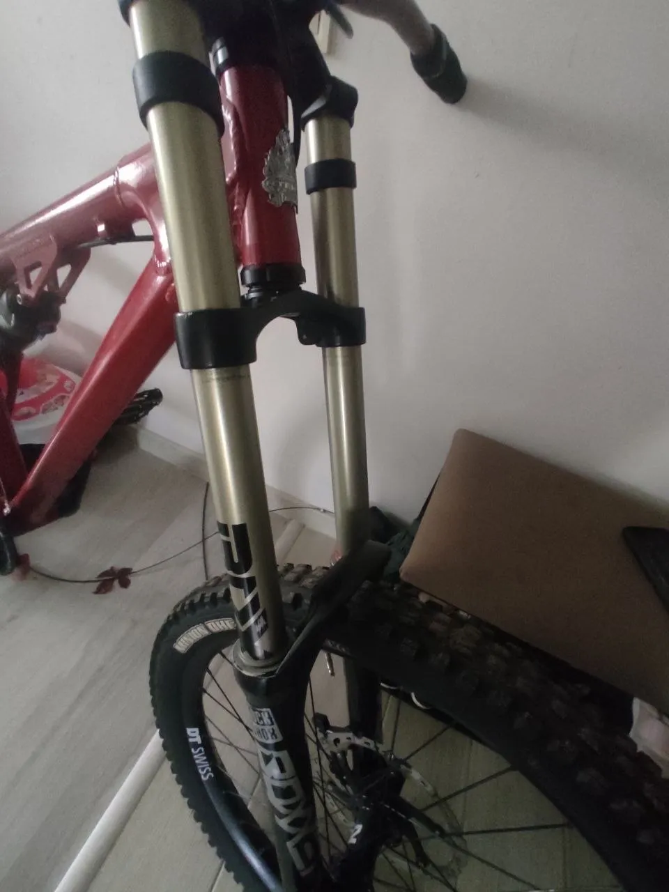 Rock Shox Boxxer вилка 200 мм фото 2