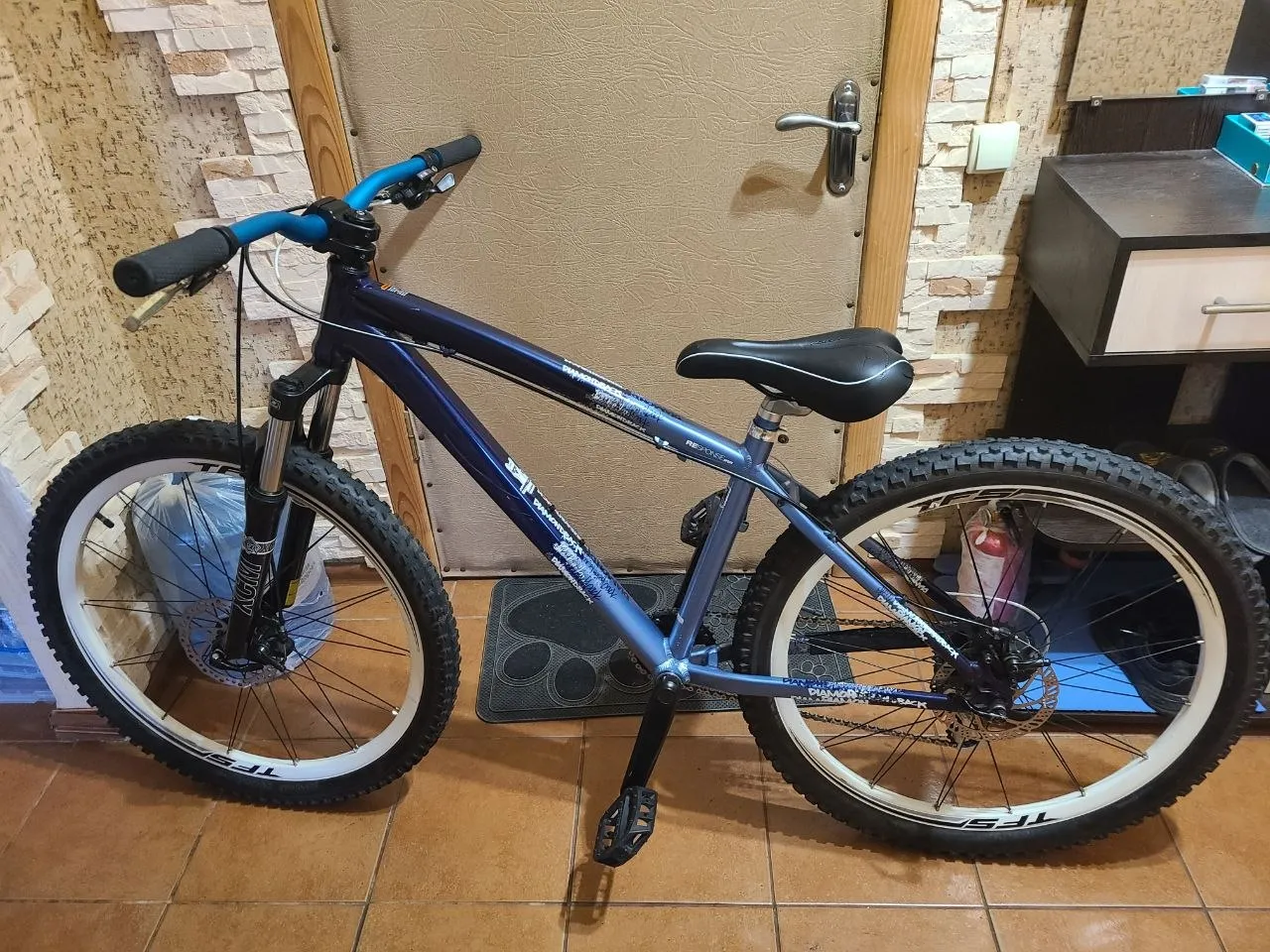 MTB Diamondback 26" рама 16" на повному ходу фото 1