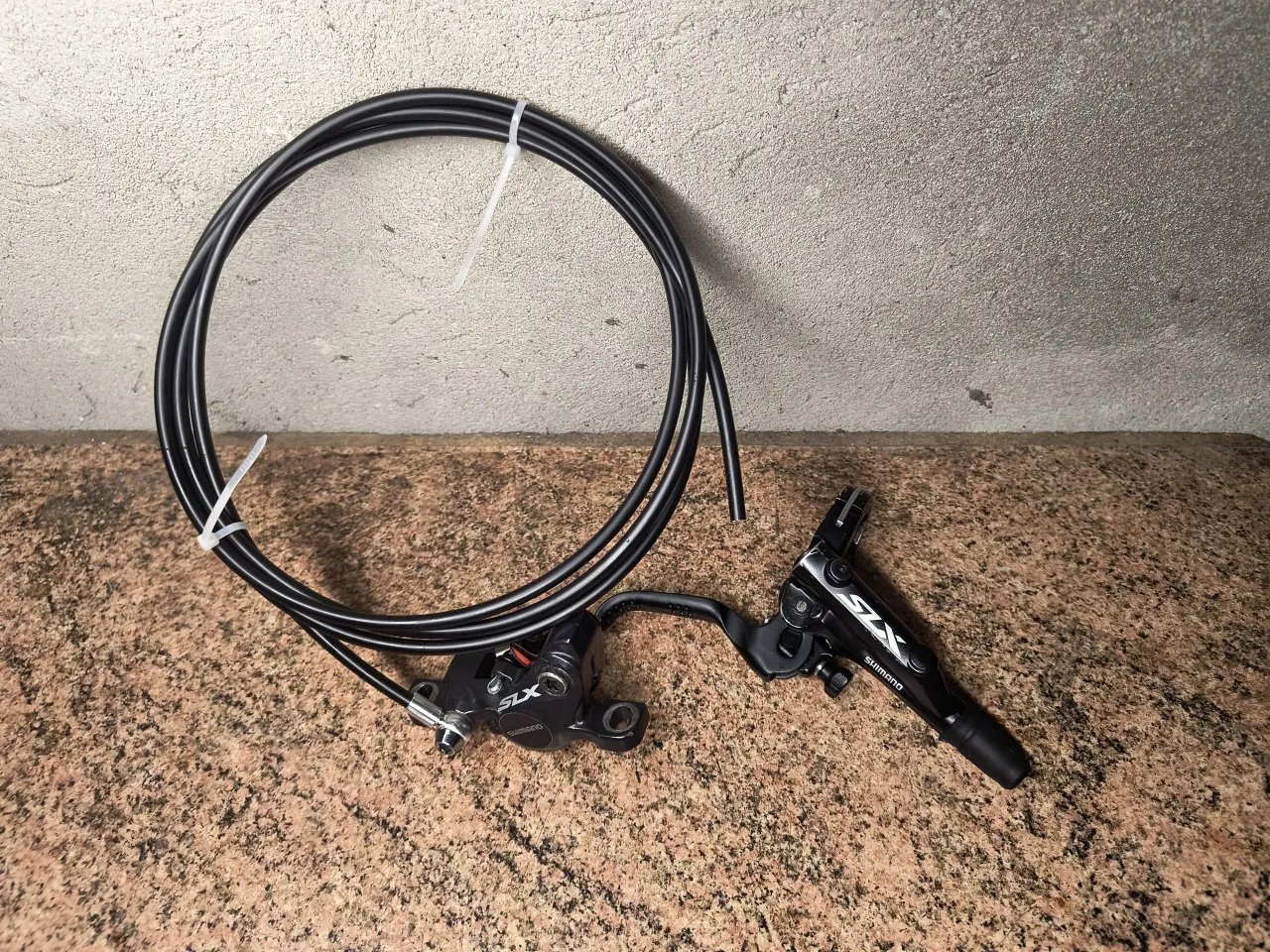 Задній гальмо Shimano Deore SLX фото 1