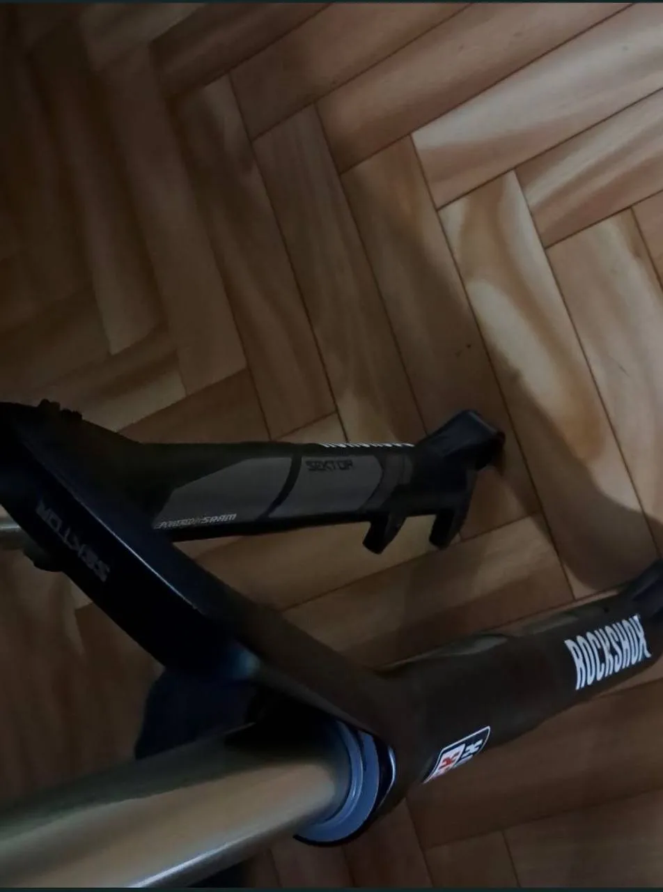 Вилка Rockshox Sektor RL Gold Coil 150 мм фото 4