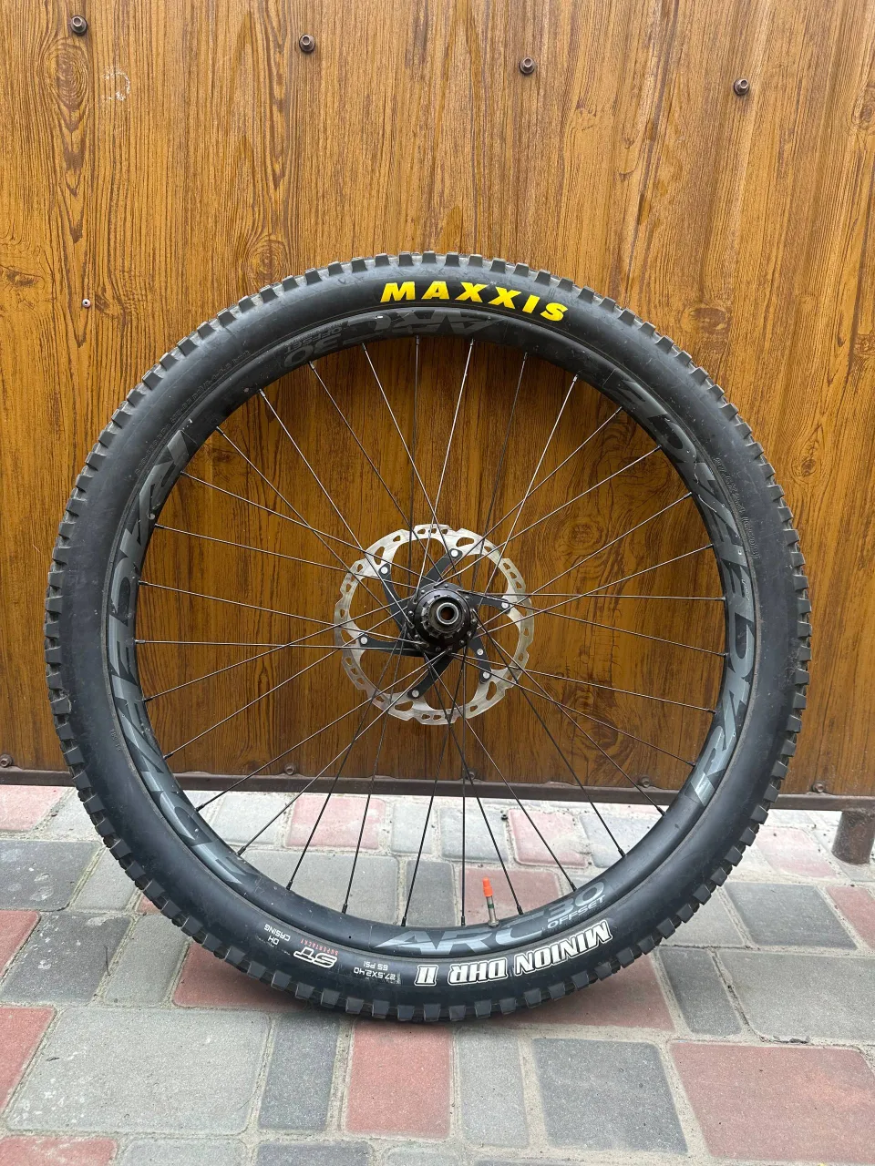 Колесо заднє 27.5 Race Face Arc 30 + Trailmech + Shimano Deore XT фото 1