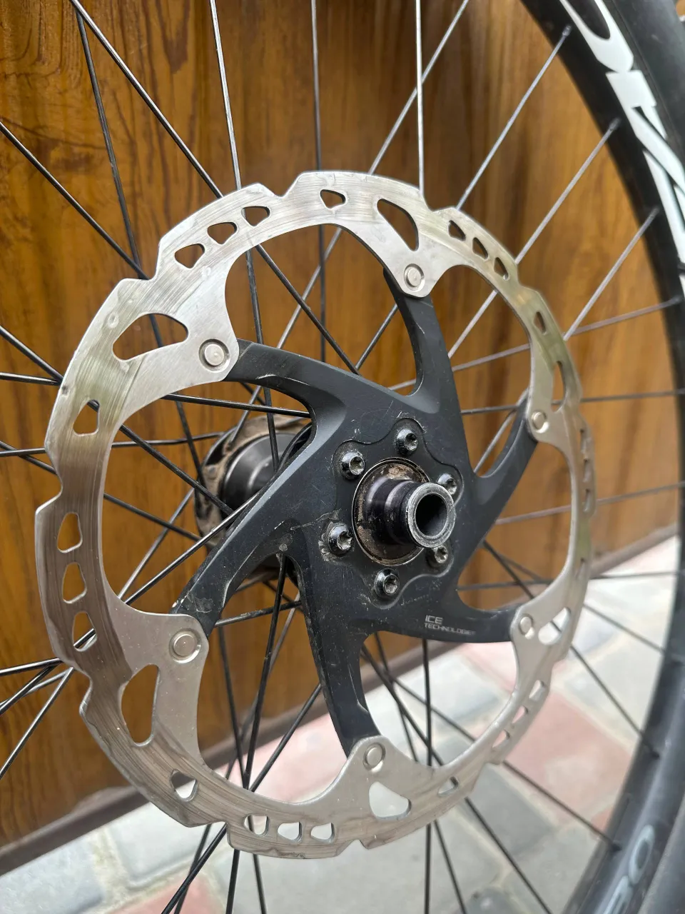 Колесо заднє 27.5 Race Face Arc 30 + Trailmech + Shimano Deore XT фото 4