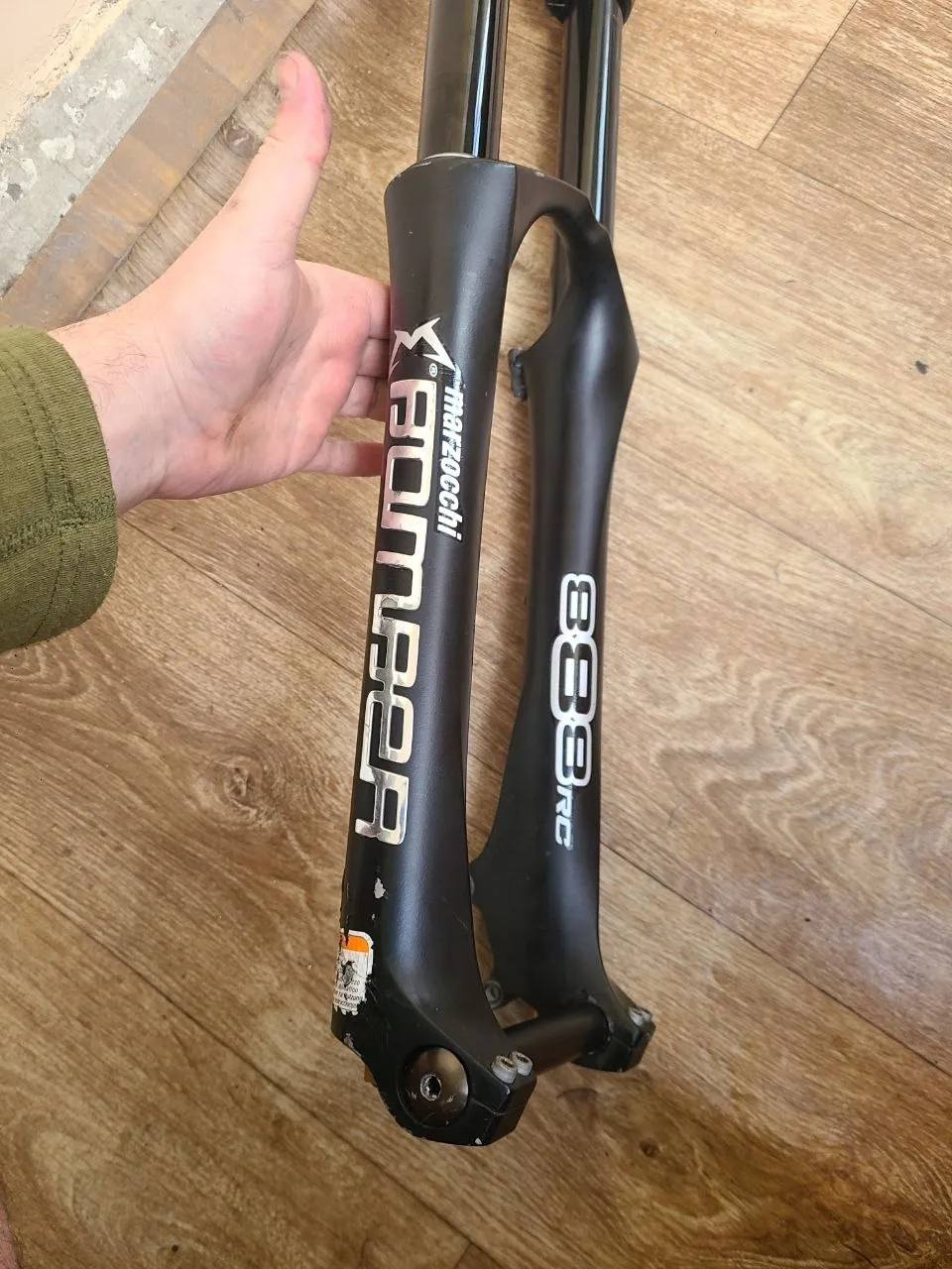 Вилка Marzocchi Bomber 888 RC 200mm фото 4
