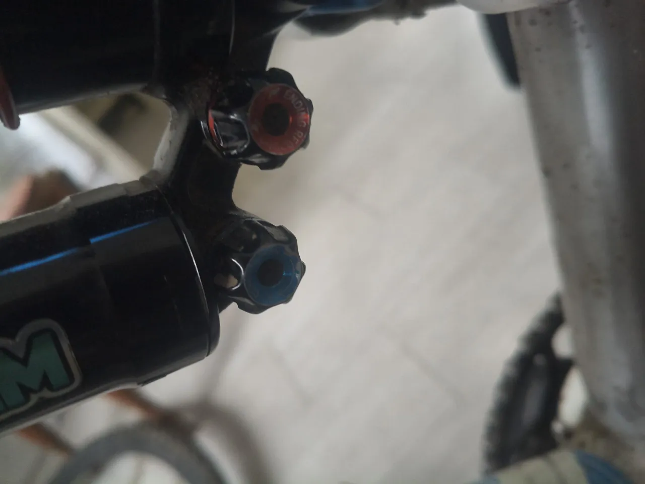 Rock Shox Vivid Air амортизатор 216x63 фото 5