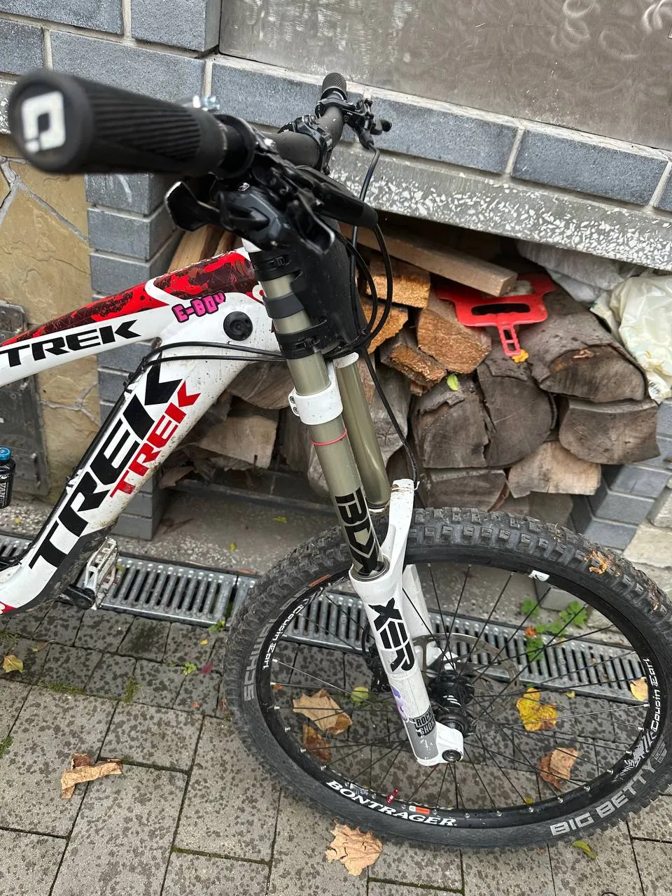 Вилка RockShox Boxxer RC фото 2