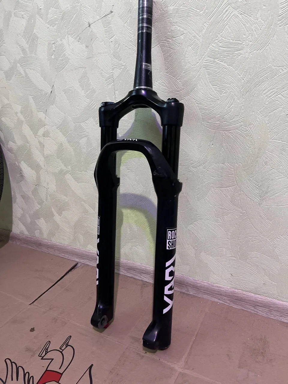 Вилка RockShox Yari 100mm фото 1
