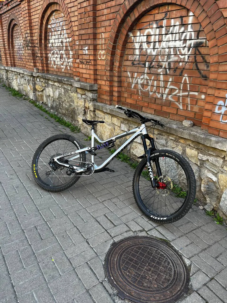 Велосипед COMMENCAL META V4.2 Race фото 1