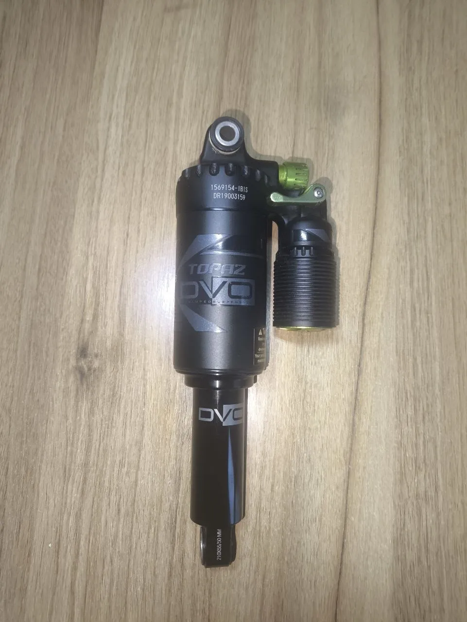 Амортизатор DVO Topaz T3 фото 1