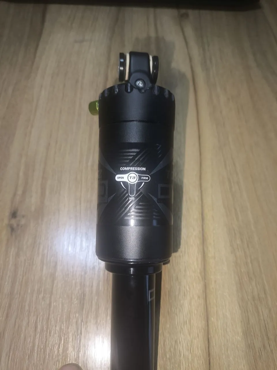 Амортизатор DVO Topaz T3 фото 2