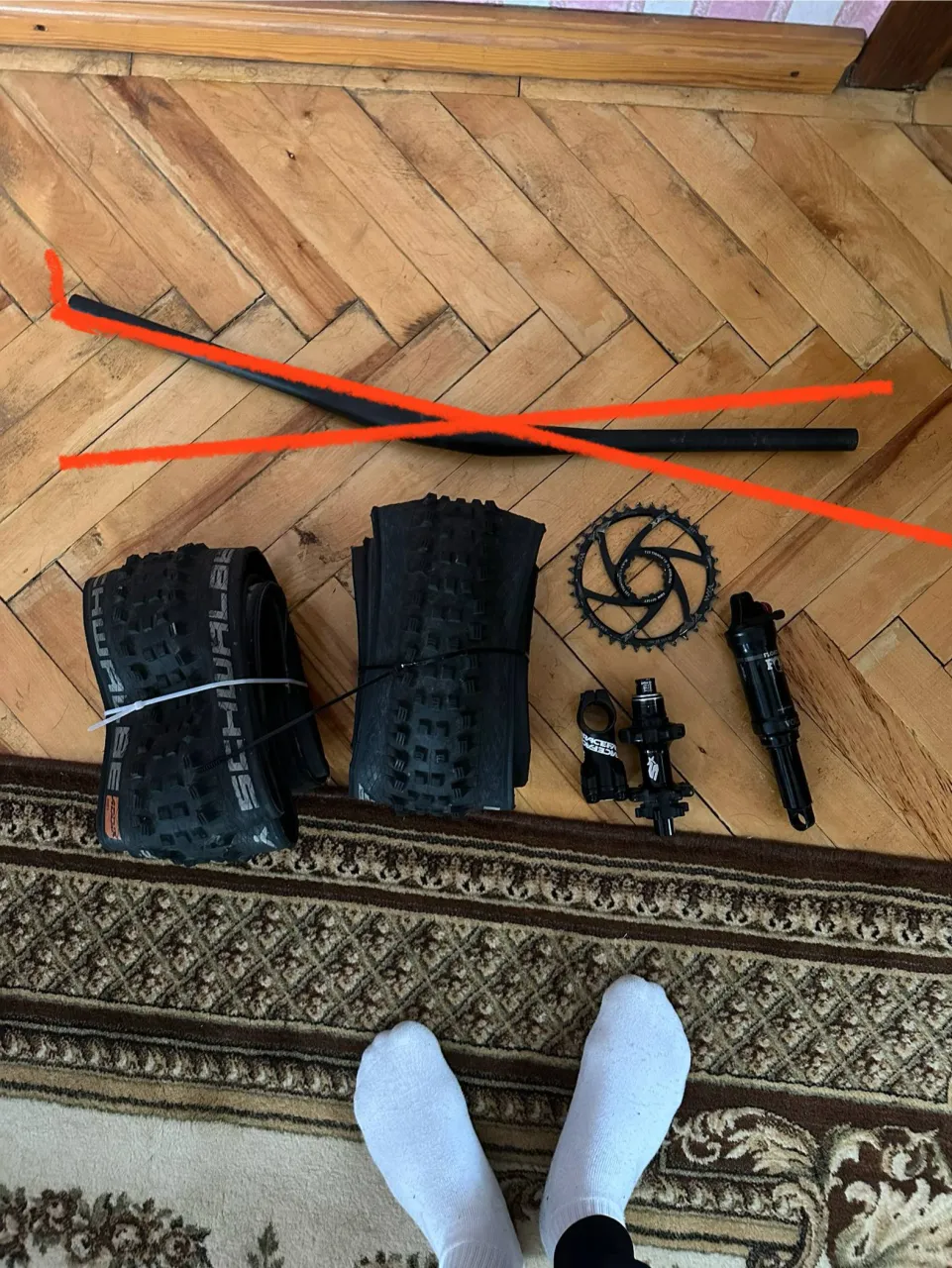 Винос Race Face 70 мм + Втулка Spank 32 спиці + Покришки Schwalbe Magic Mary 29" + Зірка Direct Moun фото 1