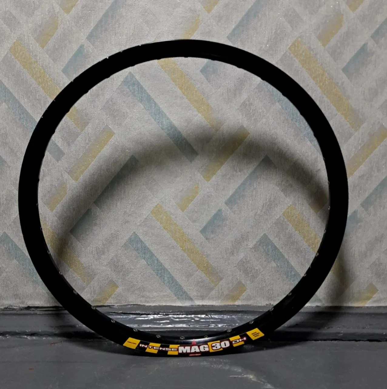 Обод Sun Ringle Intense Mag 30 DH 26" фото 1