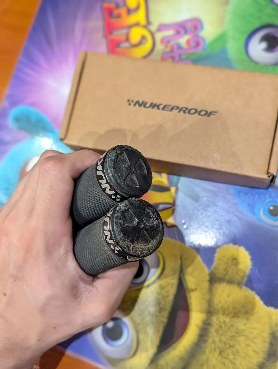 Перемикач Shimano Deore XT RD-M8100 + налокітники TLD Rogue Elbow + грипси Nukeproof фото 5