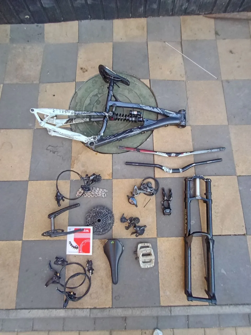 Рама Lapierre Froggy 218 + вилка Rock Shox Boxxer RC + компоненти фото 1