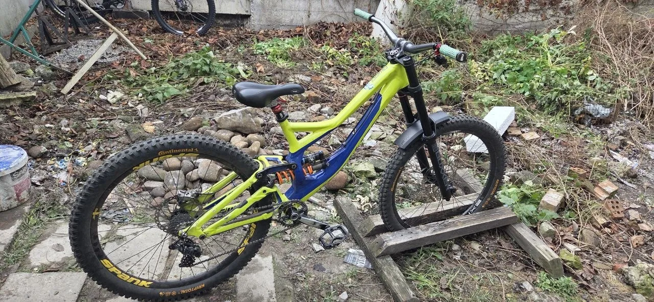 Рама Specialized Demo 8 650b + колесо, каретка, шатуни, рулі фото 2