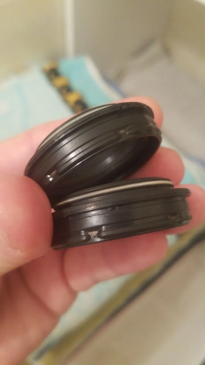 Сальники Manitou 32mm фото 3