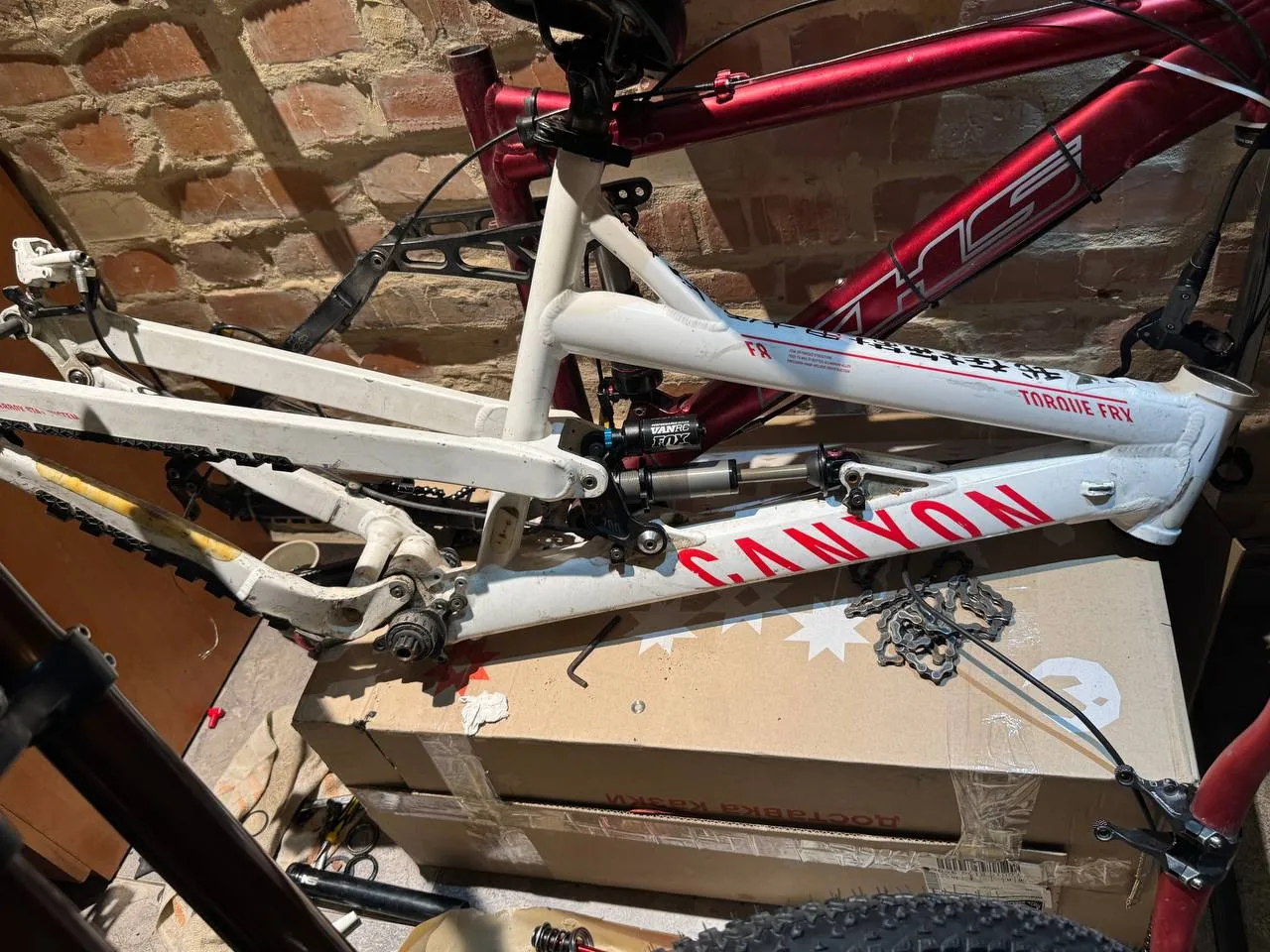 Рама Canyon Torque FRX M + рама KHS M1000 + вилка Marzocchi 380 C2R2 Ti фото 1