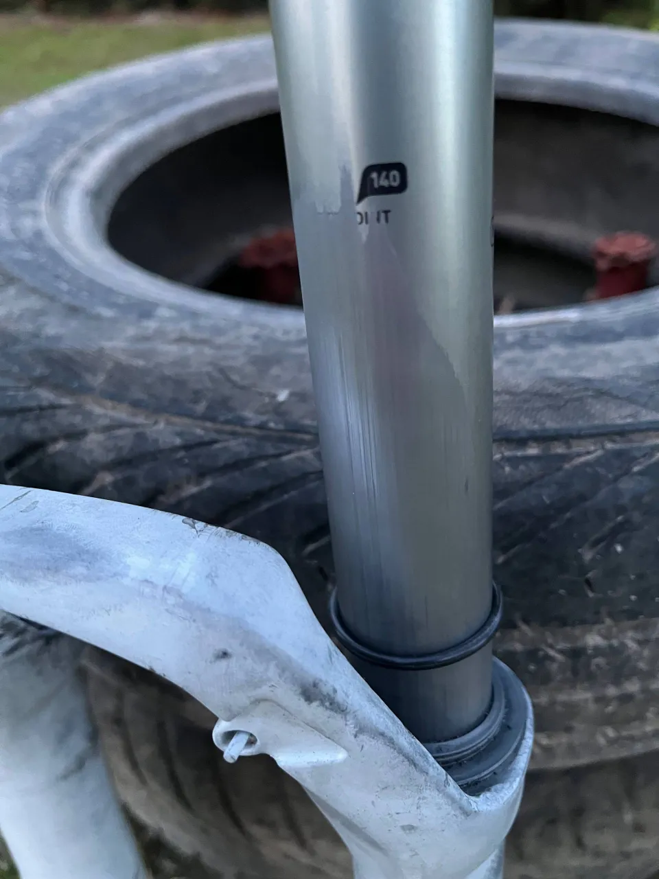 RockShox Sector вилка фото 3