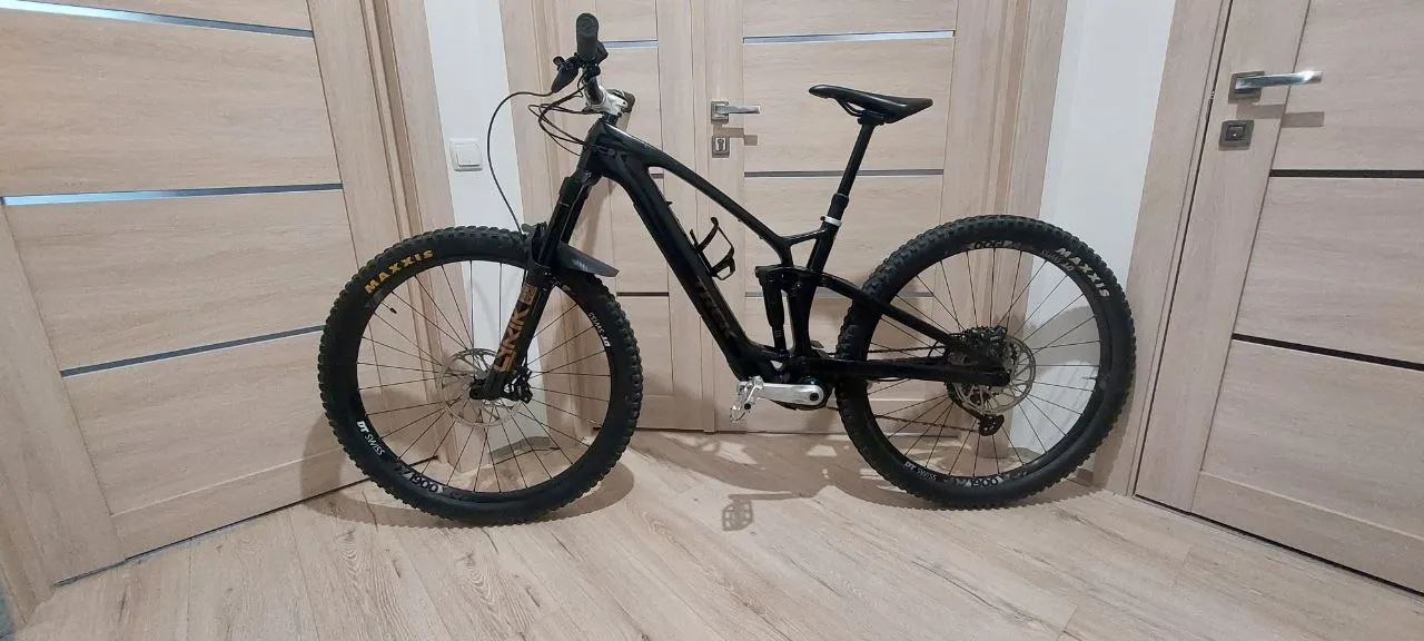 Електровелосипед Trek Fuel ExE фото 2