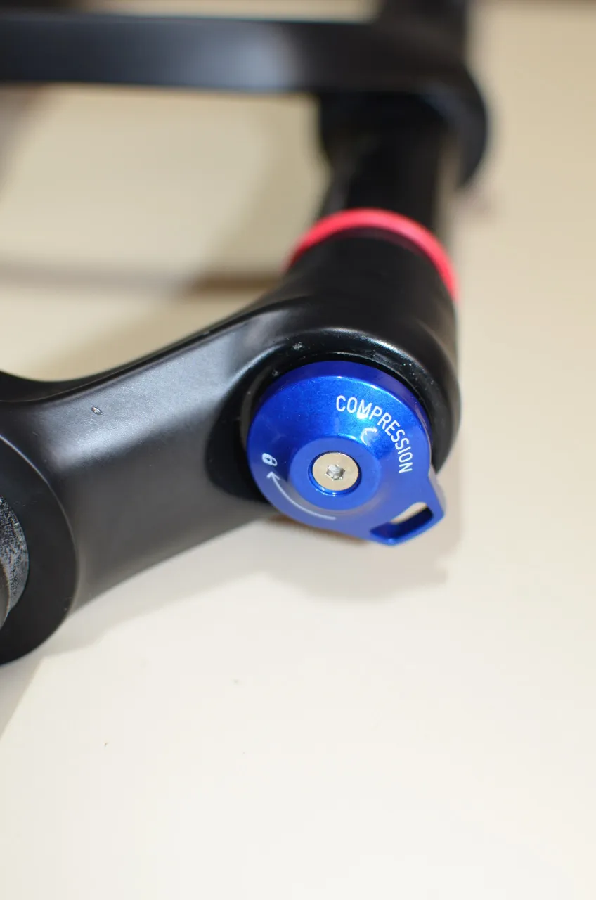 Вилка Rock Shox Reba RL Boost Solo Air 27,5" фото 6