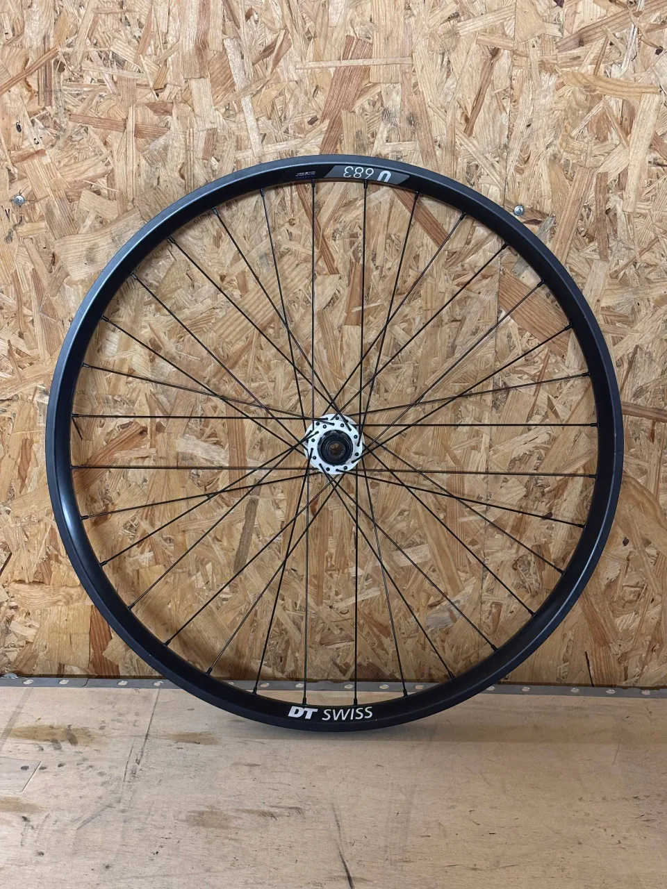 Колесо DT Swiss 27.5" 12x135mm фото 1