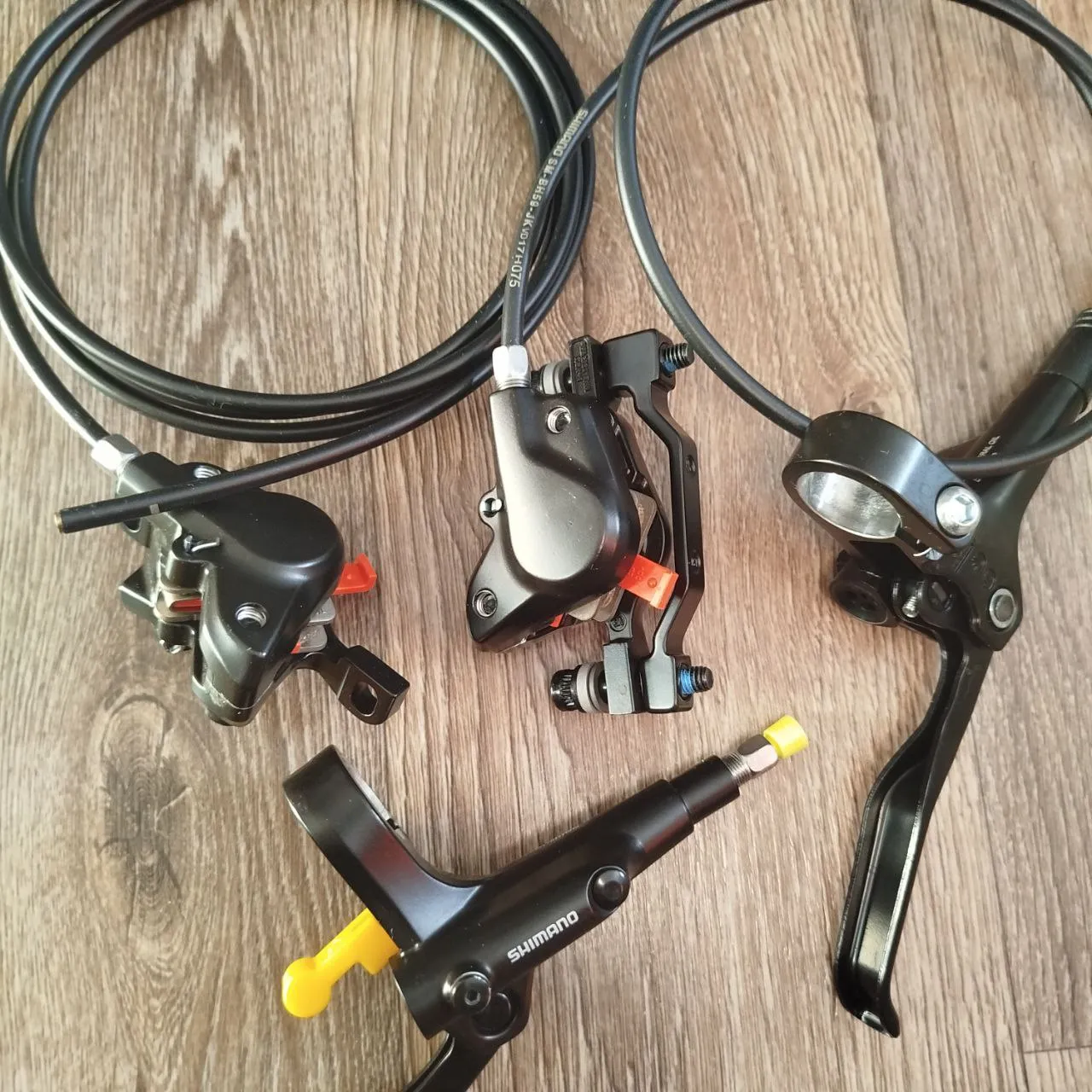 Гальма дискові Shimano BR-MT200 фото 1