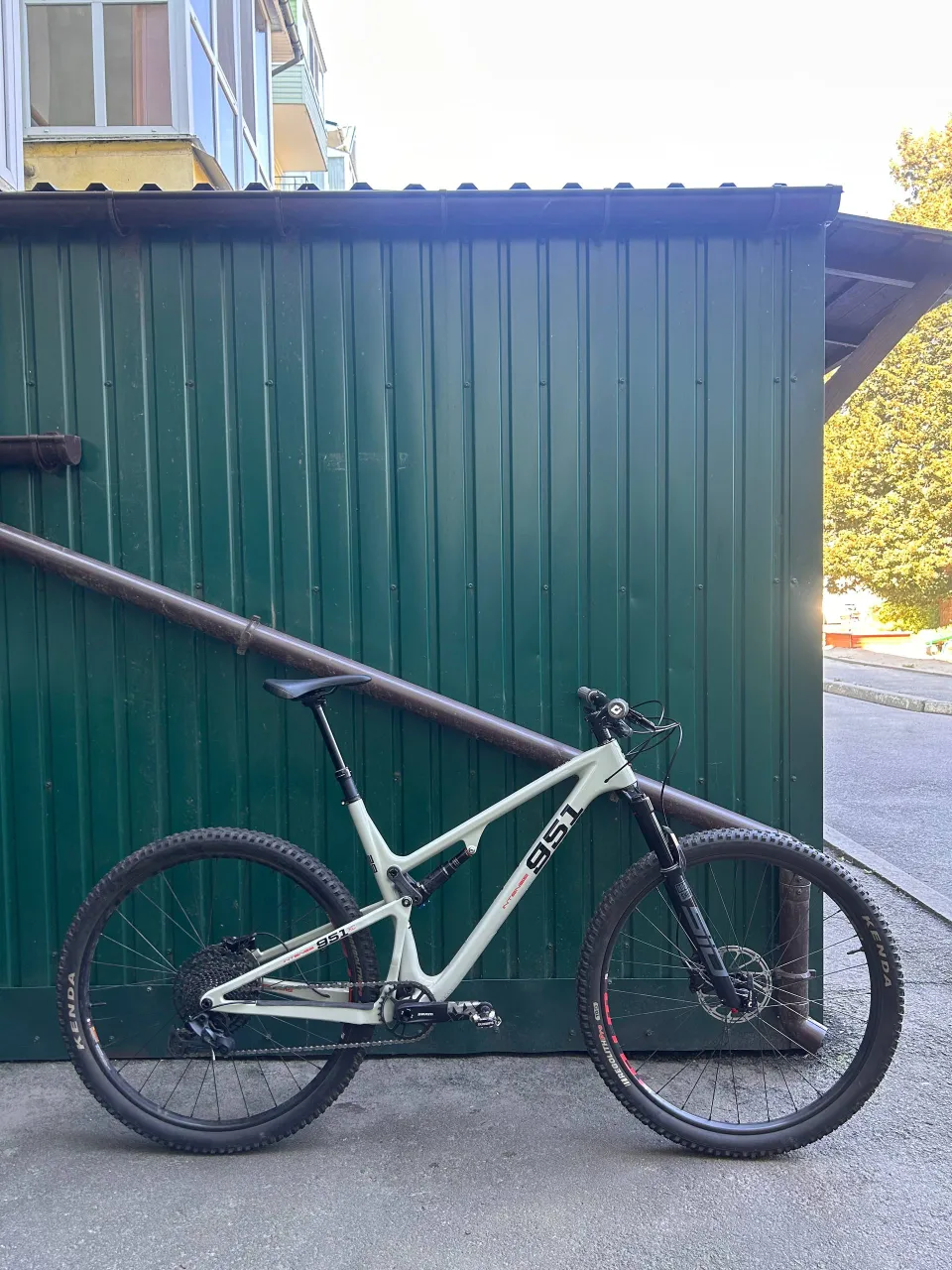 Intense 951 XC Carbon 2023, розмір L фото 1