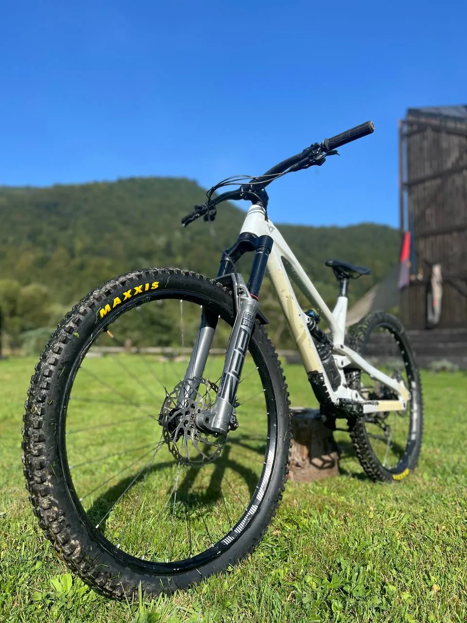 Велосипед YT Industries Jeffsy L 29 carbon фото 1