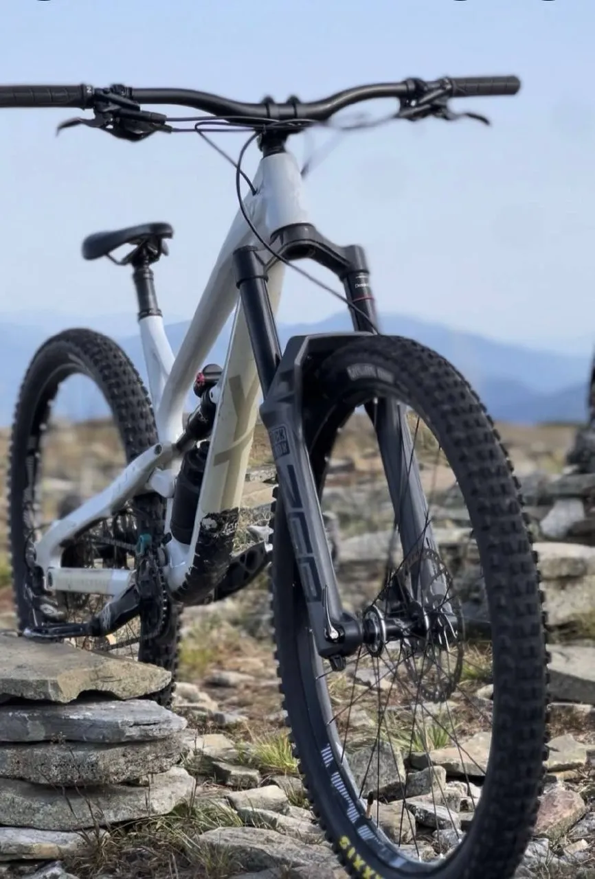 Велосипед YT Industries Jeffsy L 29 carbon фото 10