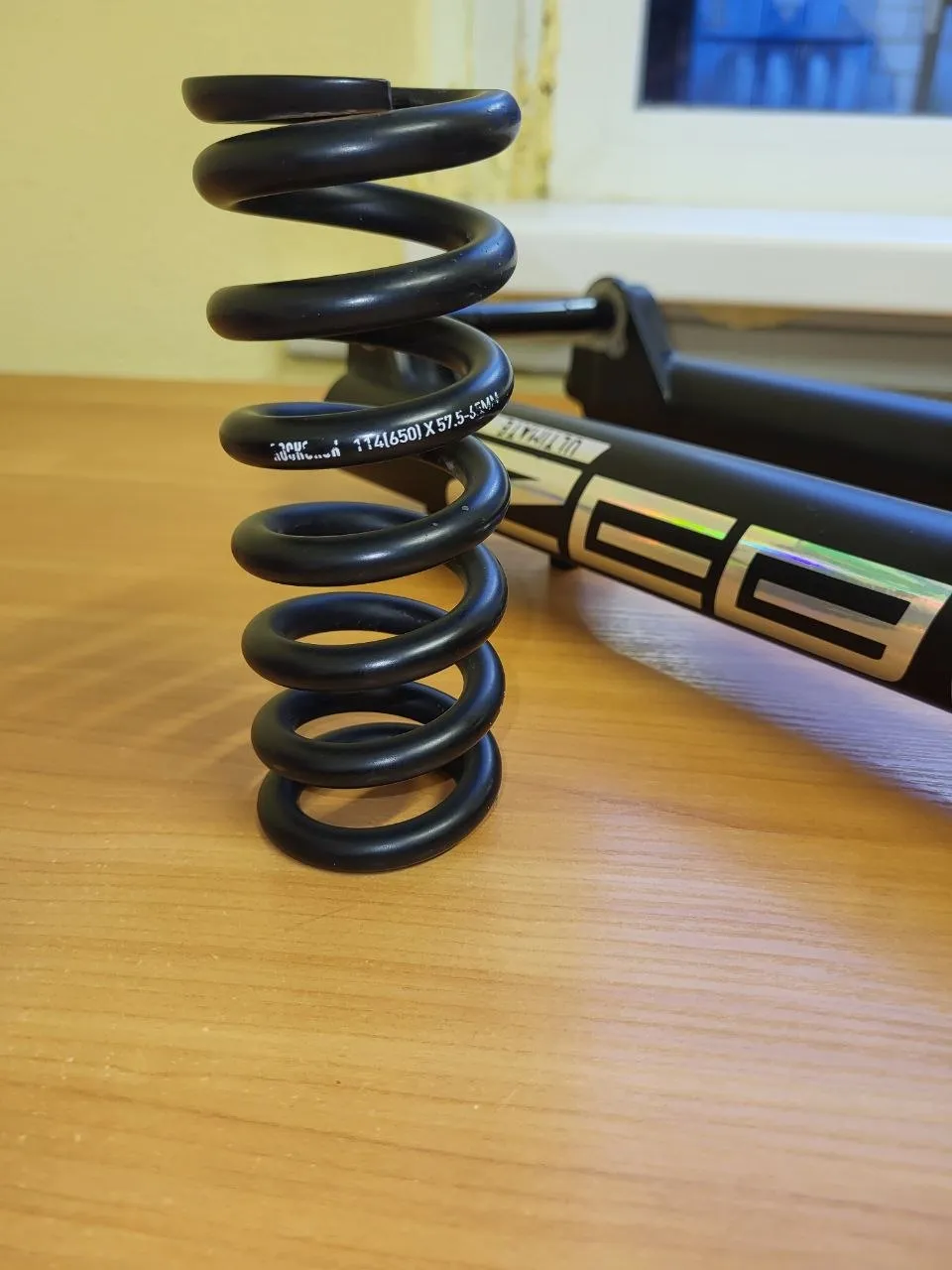 Rock Shox пружина амортизатора 57.5–65 мм, 650 lbs фото 1