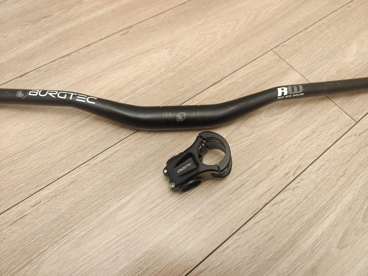 Руль BURGTEC Ride Wide Enduro 800x30 + винос BURGTEC Enduro MK3 фото 1