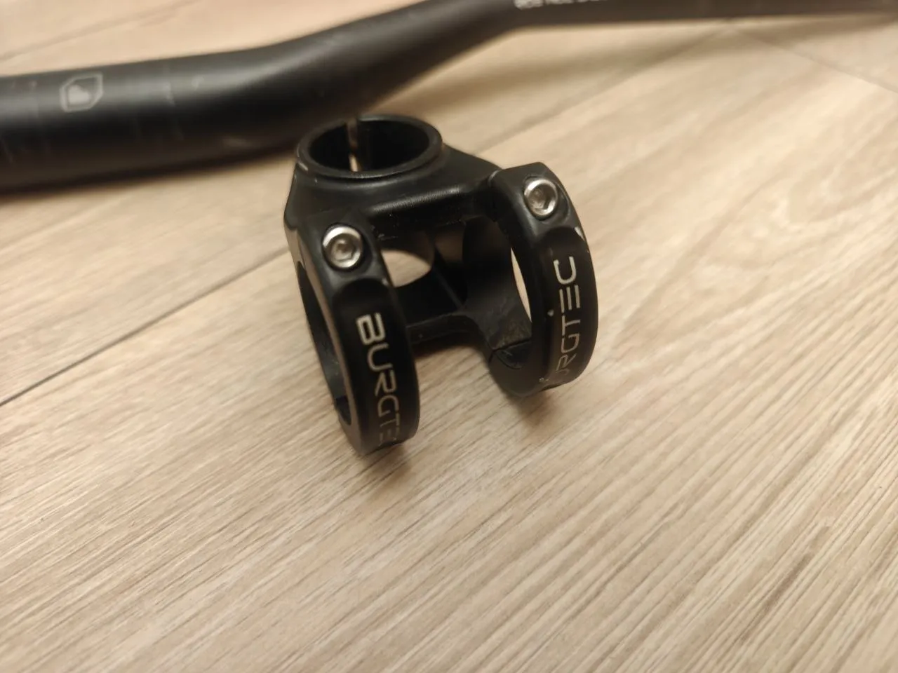 Руль BURGTEC Ride Wide Enduro 800x30 + винос BURGTEC Enduro MK3 фото 2