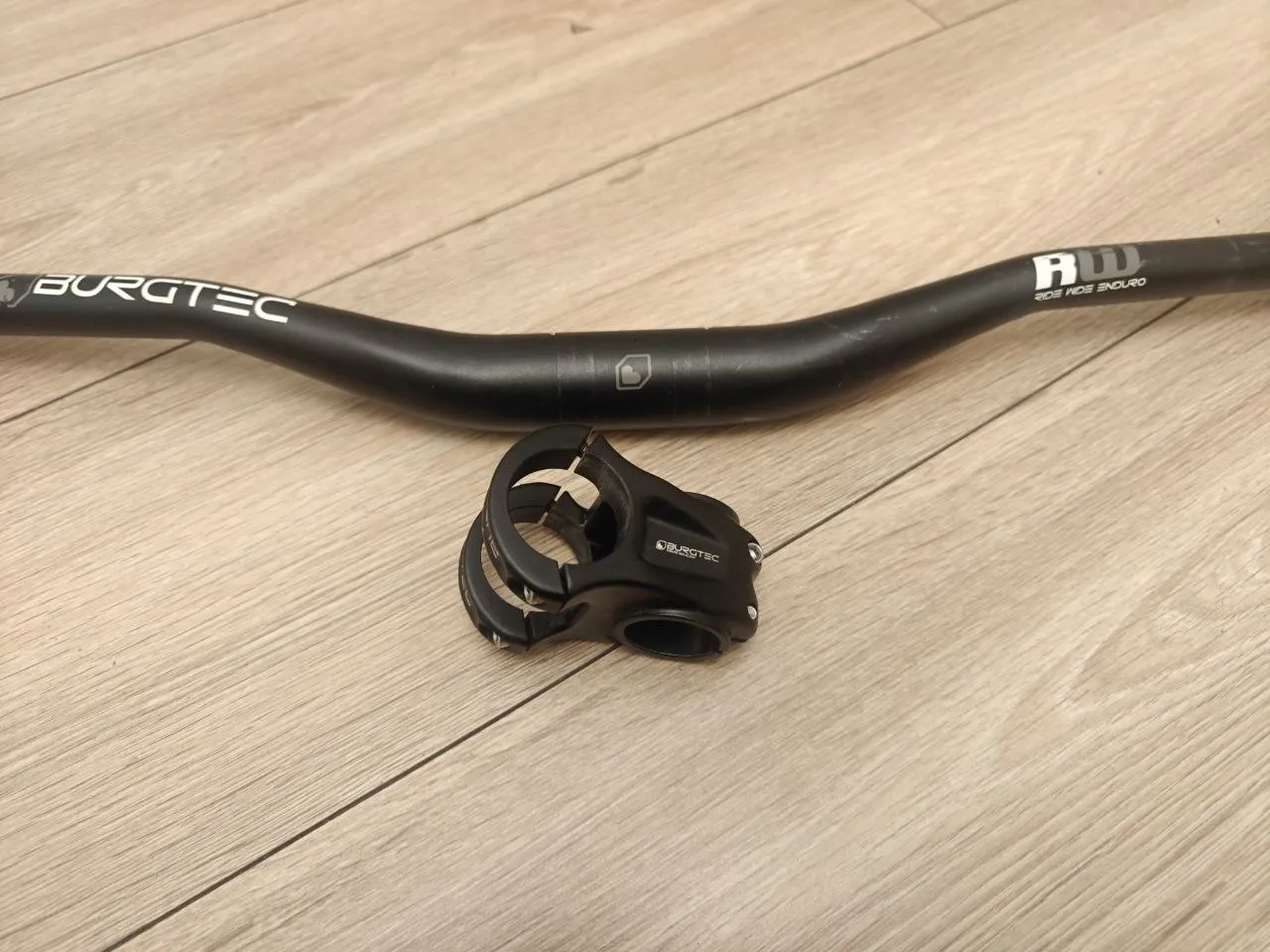 Руль BURGTEC Ride Wide Enduro 800x30 + винос BURGTEC Enduro MK3 фото 8