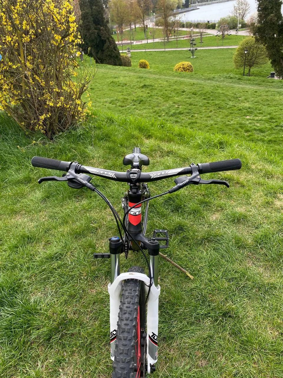 Felt MTB велосипед trail/dirt/XC фото 2