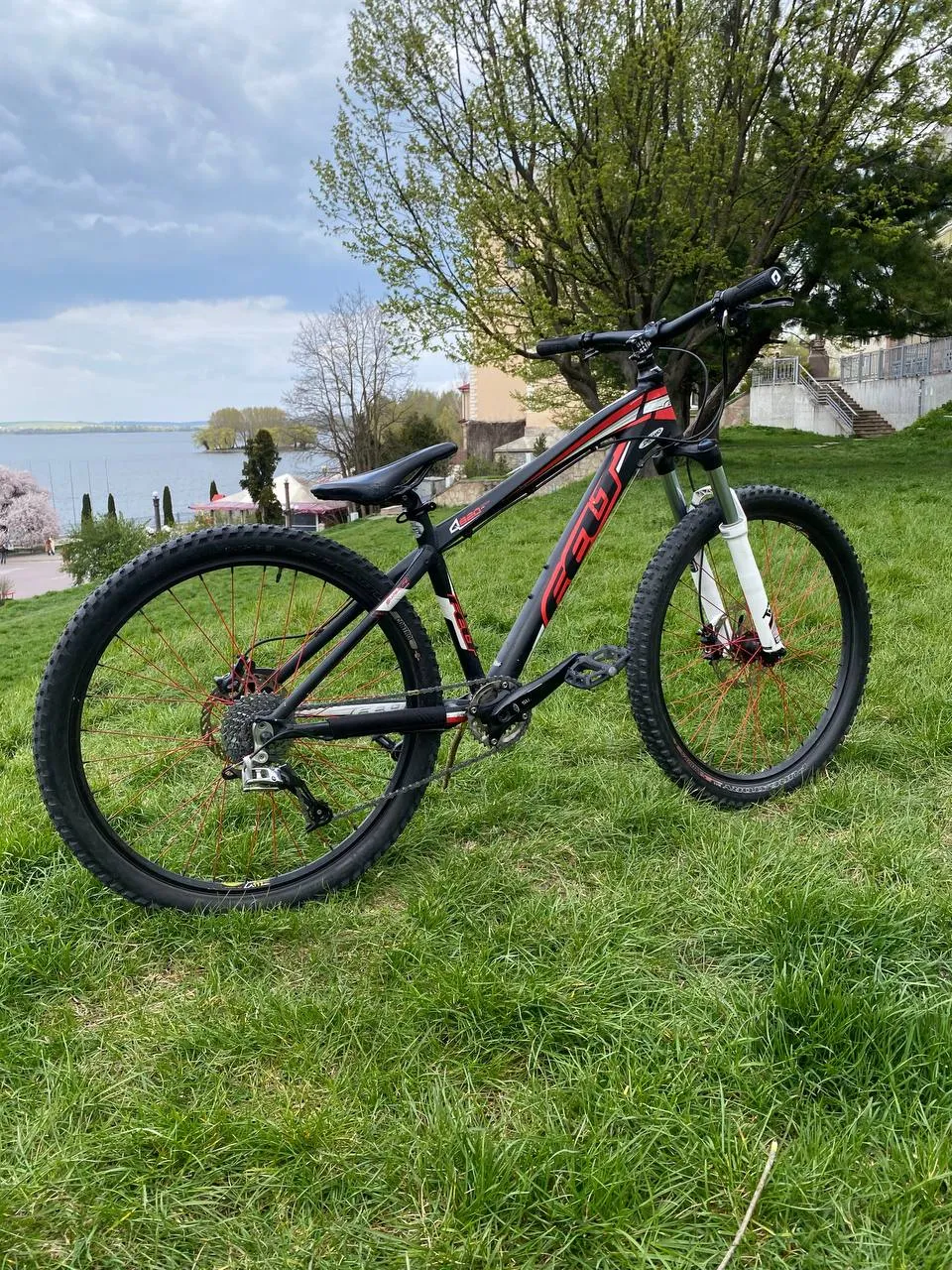 Felt MTB велосипед trail/dirt/XC фото 6