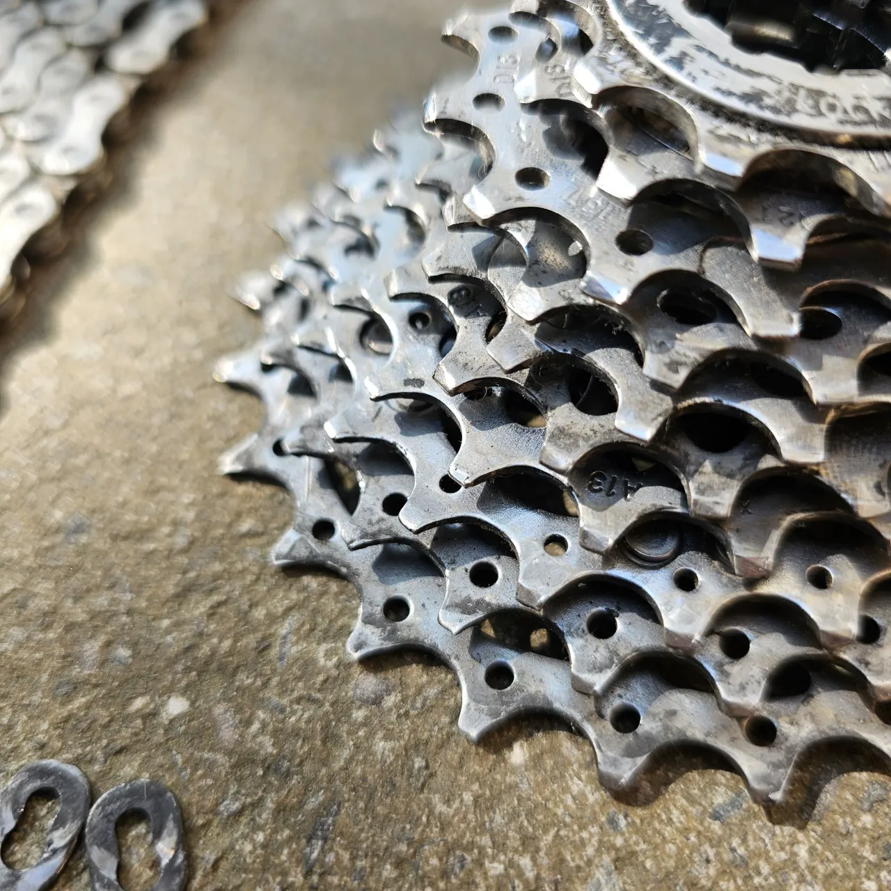 Касета SRAM PG-1070 11-26T + ланцюг SRAM PC1051 фото 2