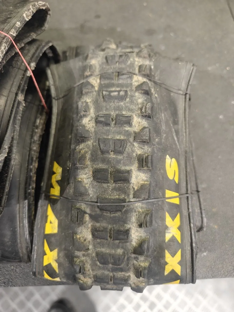 Покришки Maxxis 29x2.4/2.5 фото 3