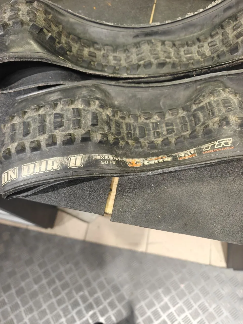 Покришки Maxxis 29x2.4/2.5 фото 4